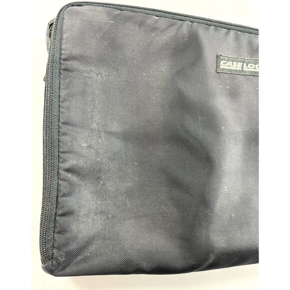 Vintage Case Logic 30 Cassette Tape Black Carrying Case with Adjustable Strap - Picture 2 of 10